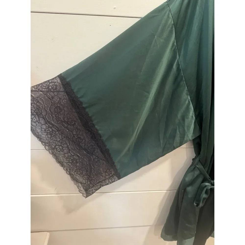 NWT Cacique Seriously Sexy Satin/Lace Green & Black Robe Sz 14/16